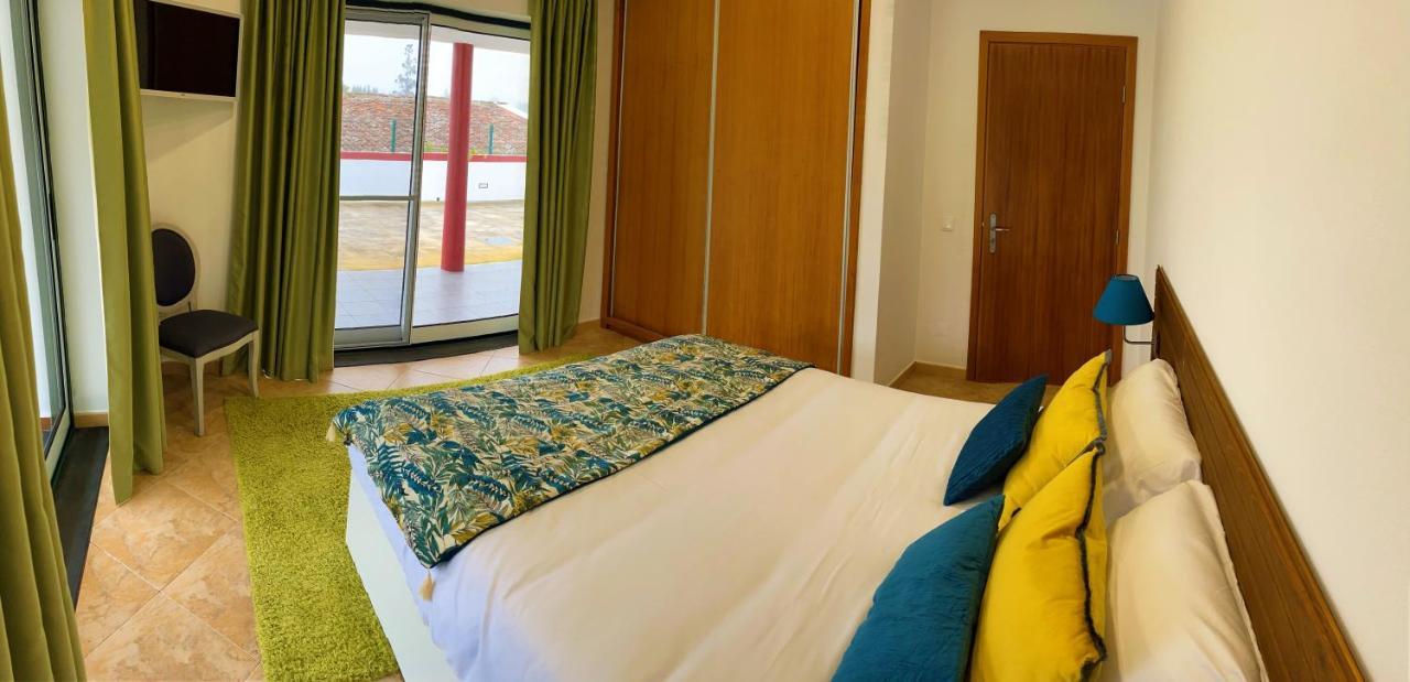 Chale D'Angra Guest House Ангра-ду-Ероїшму Екстер'єр фото