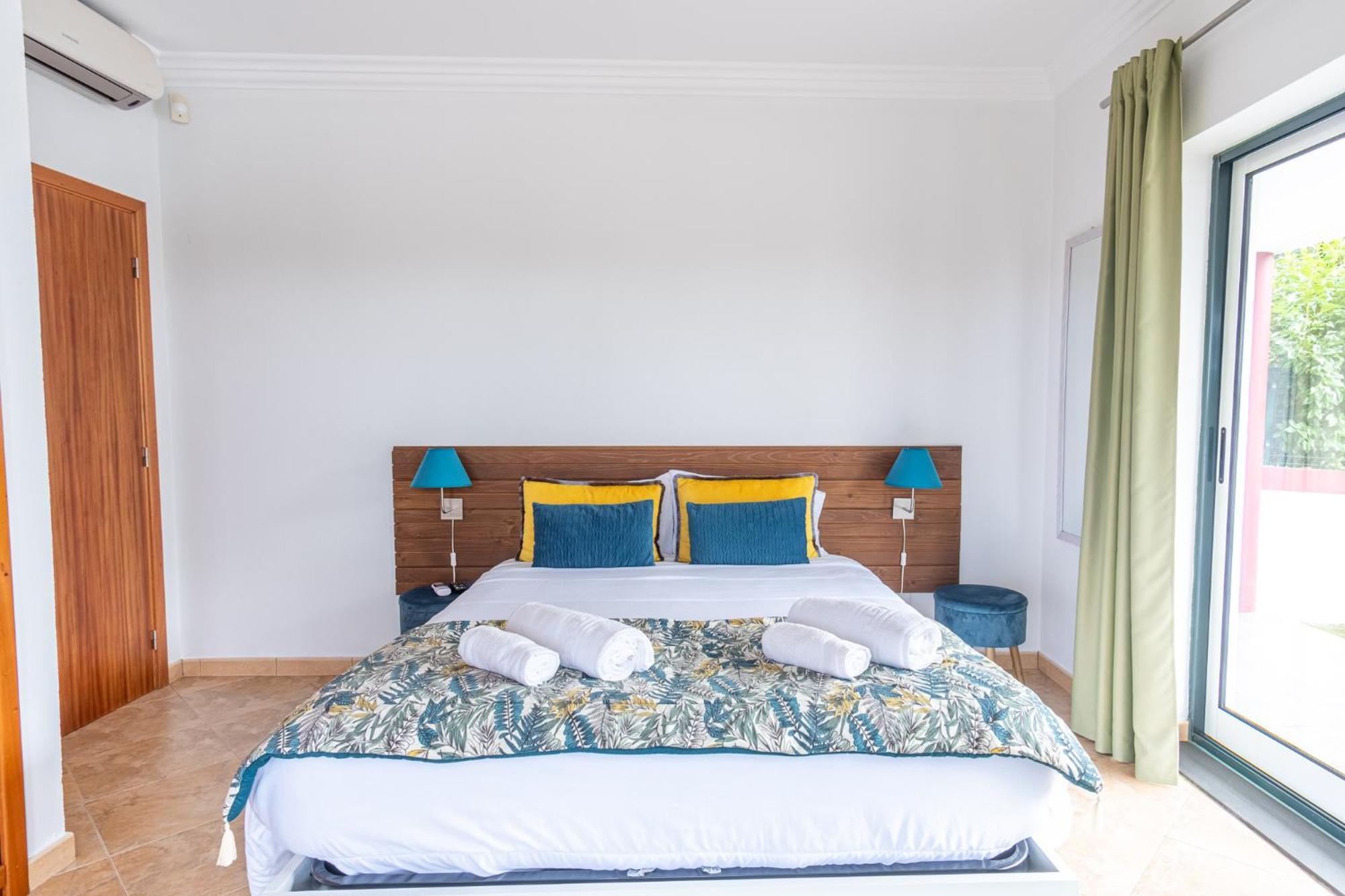 Chale D'Angra Guest House Ангра-ду-Ероїшму Екстер'єр фото